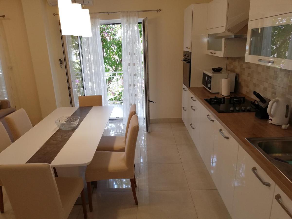 Anita Apartma